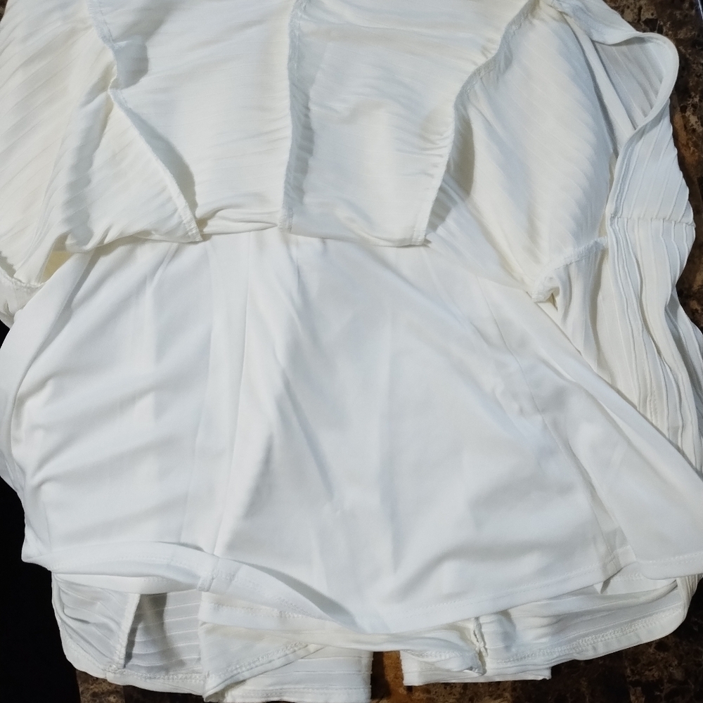 A line white textured dress - Picture 7 of 10